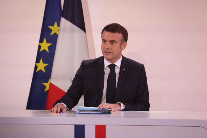 Décryptage d'actu : Face aux annonces autoritaires de Macron, une politique de rupture est urgente